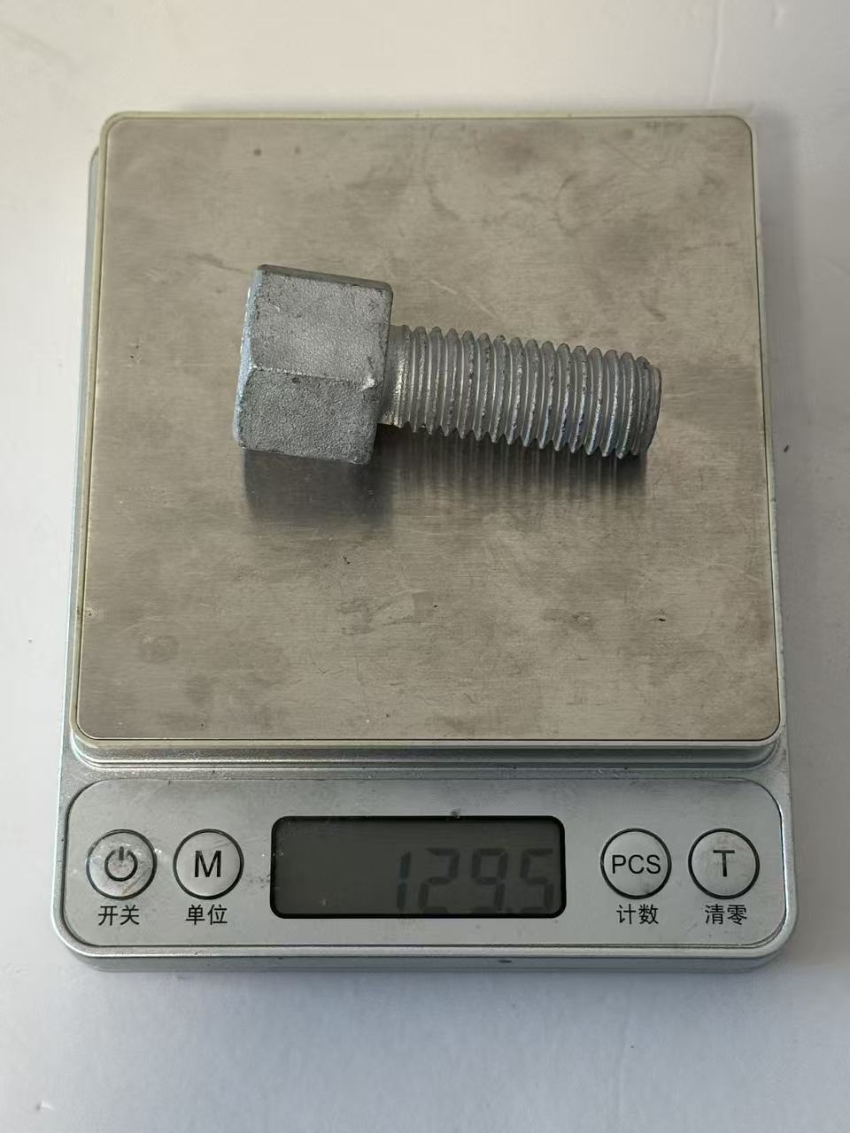 Galvanized hexagonal bolt